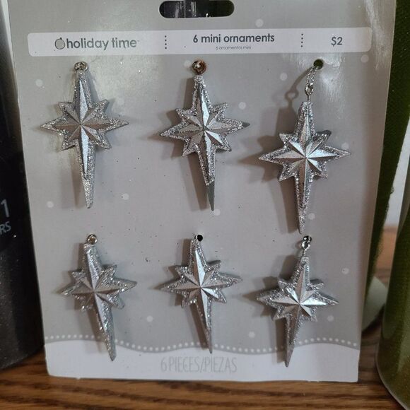 Christmas Crafts Lot - Includes Tulle, Ribbon, and Bulk Ornaments For Crafting - Picture 11 of 16